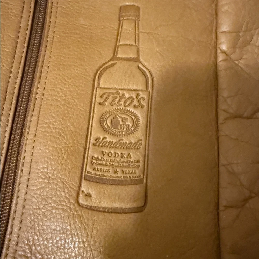 Tito’s Handmade Tan Leather Men's vine bag